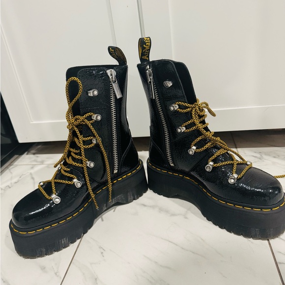 DR MARTENS Ghilana Max NWOT Platform Boots Size 7 - Picture 11 of 13